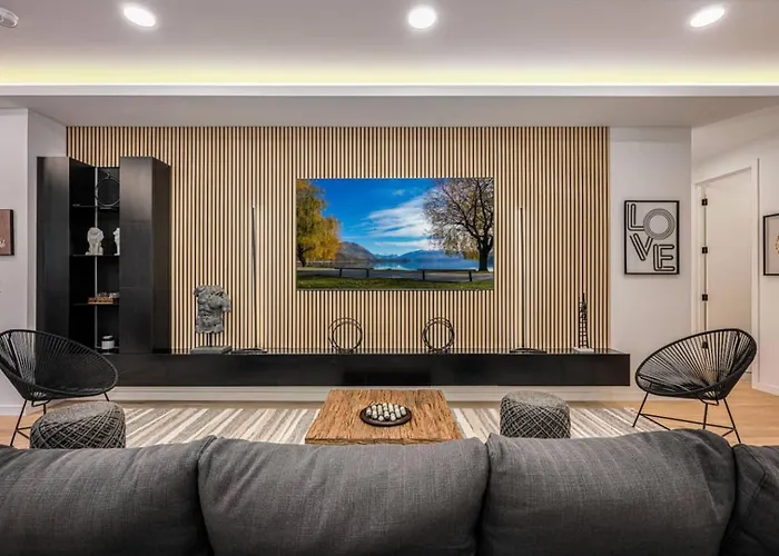 Ultra Modern Luxury - New Construction 4 Bedrooms Chicago