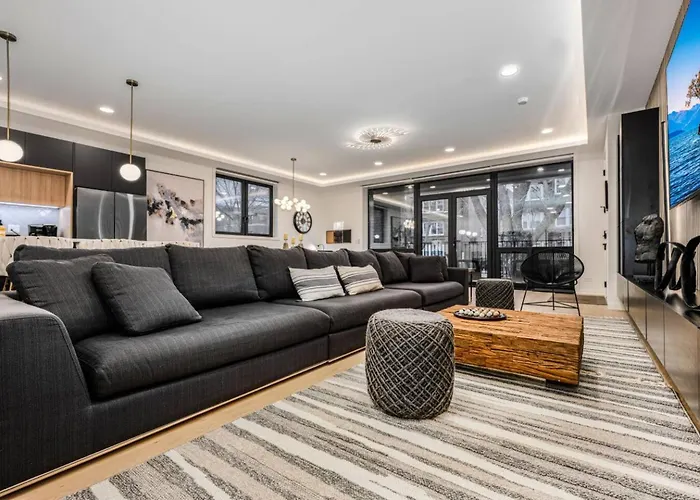 Ultra Modern Luxury - New Construction 4 Bedrooms *
