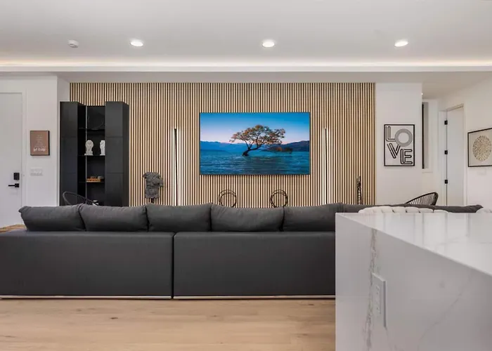 Ultra Modern Luxury - New Construction 4 Bedrooms Chicago