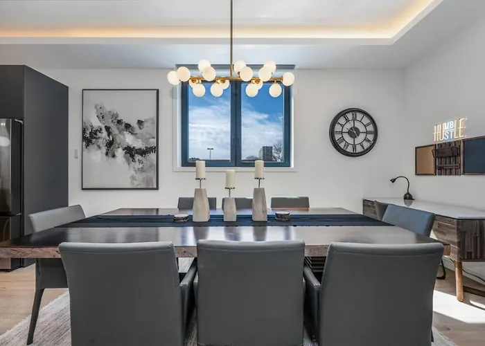 Holiday home Ultra Modern Luxury - New Construction 4 Bedrooms