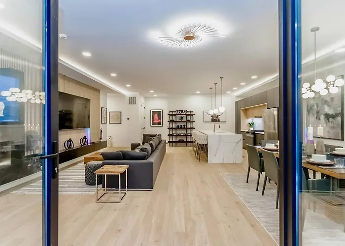 Ultra Modern Luxury - New Construction 4 Bedrooms Holiday home