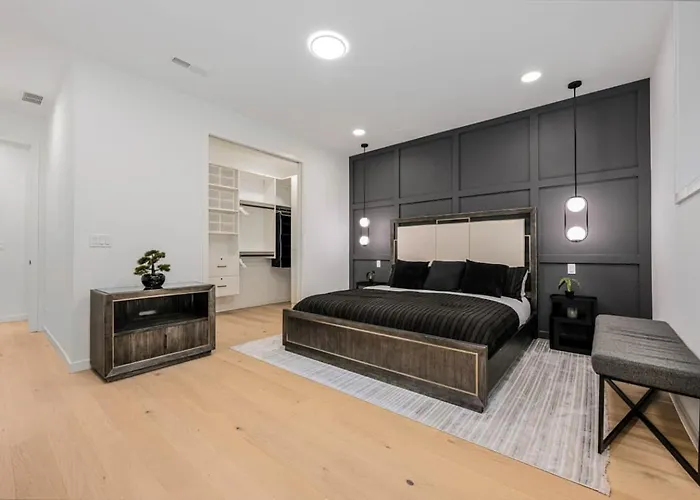 Ultra Modern Luxury - New Construction 4 Bedrooms Holiday home