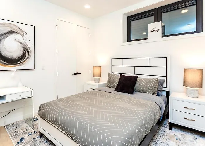 Ultra Modern Luxury - New Construction 4 Bedrooms *