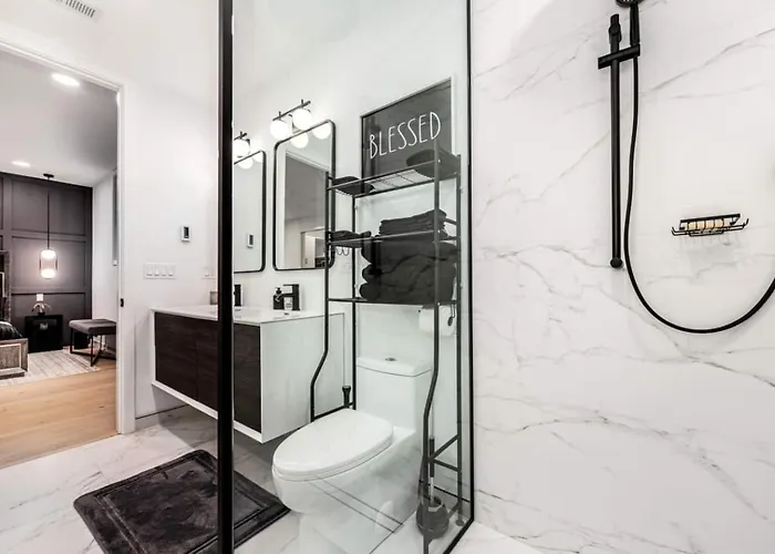 Ultra Modern Luxury - New Construction 4 Bedrooms Chicago